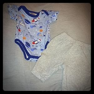 Baby matching outfit